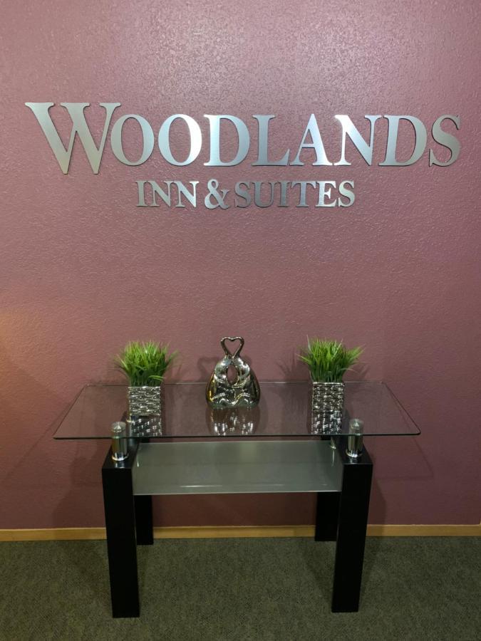 Woodland Inn & Suites Medford Exterior photo